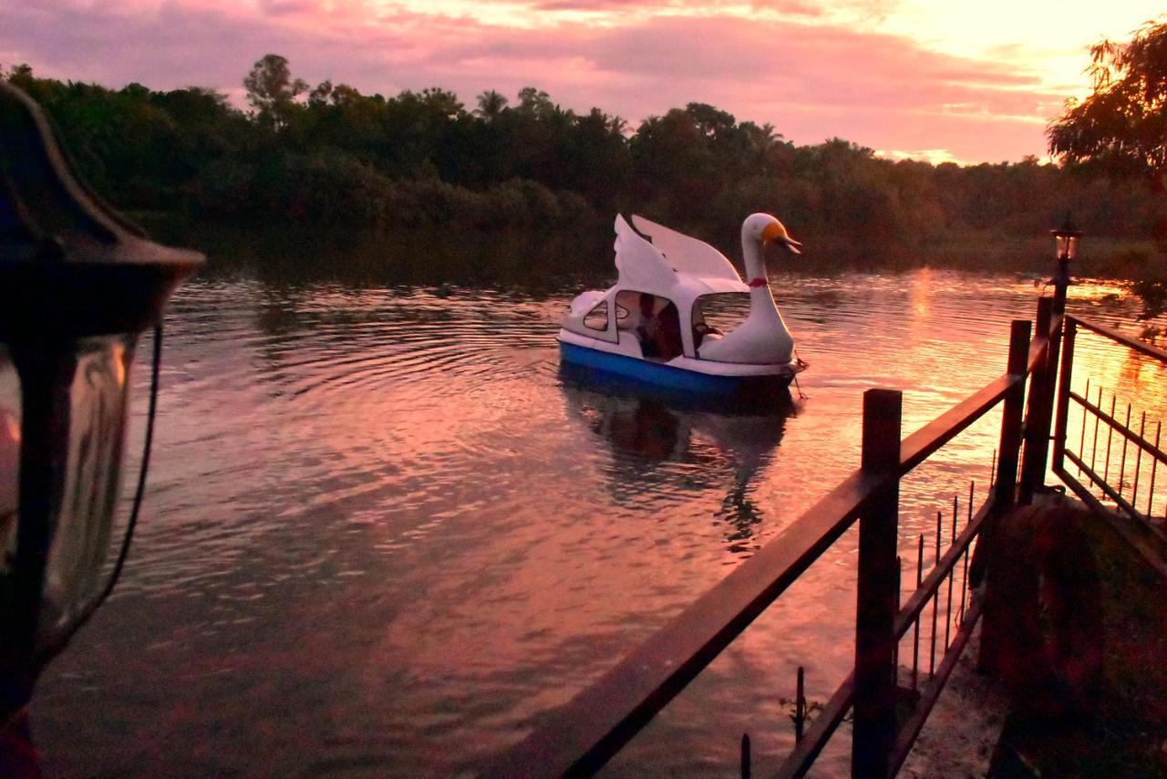 Pelican Lake Удавалаве Екстериор снимка
